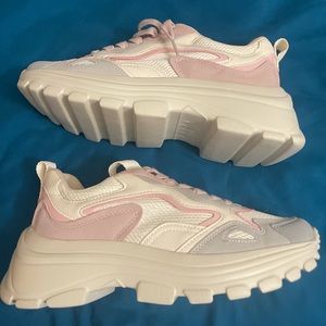 COPY - CUTE ZARA SNEAKERS